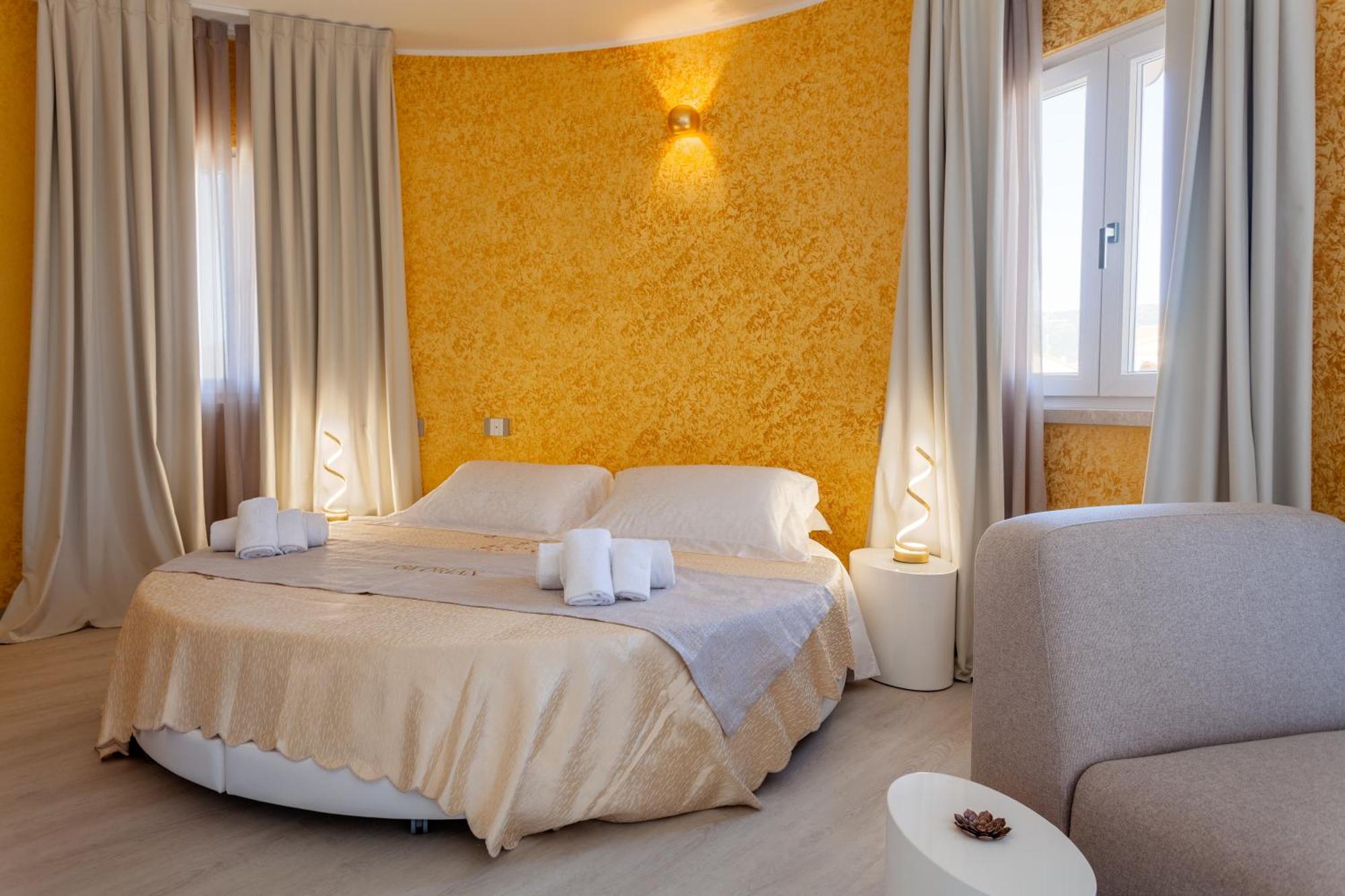 Glorian Hotel Пула Екстериор снимка