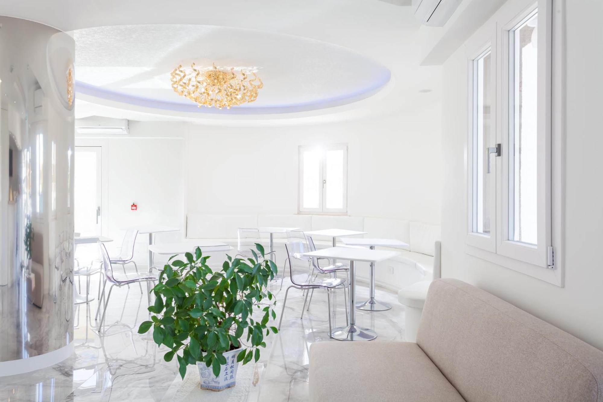 Glorian Hotel Пула Екстериор снимка